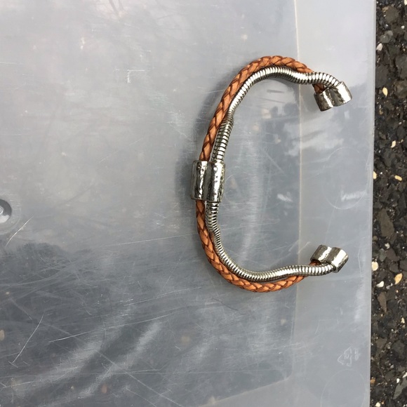 LOFT Magnetic necklace & bracelets set OS - Picture 9 of 12